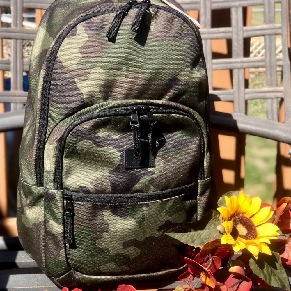 1 Left 5 Star NWT Vans Camo Motive A Tee Backpack - Picture 3 of 8